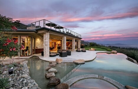 Allen Construction builds modern indoor-outdoor paradise
